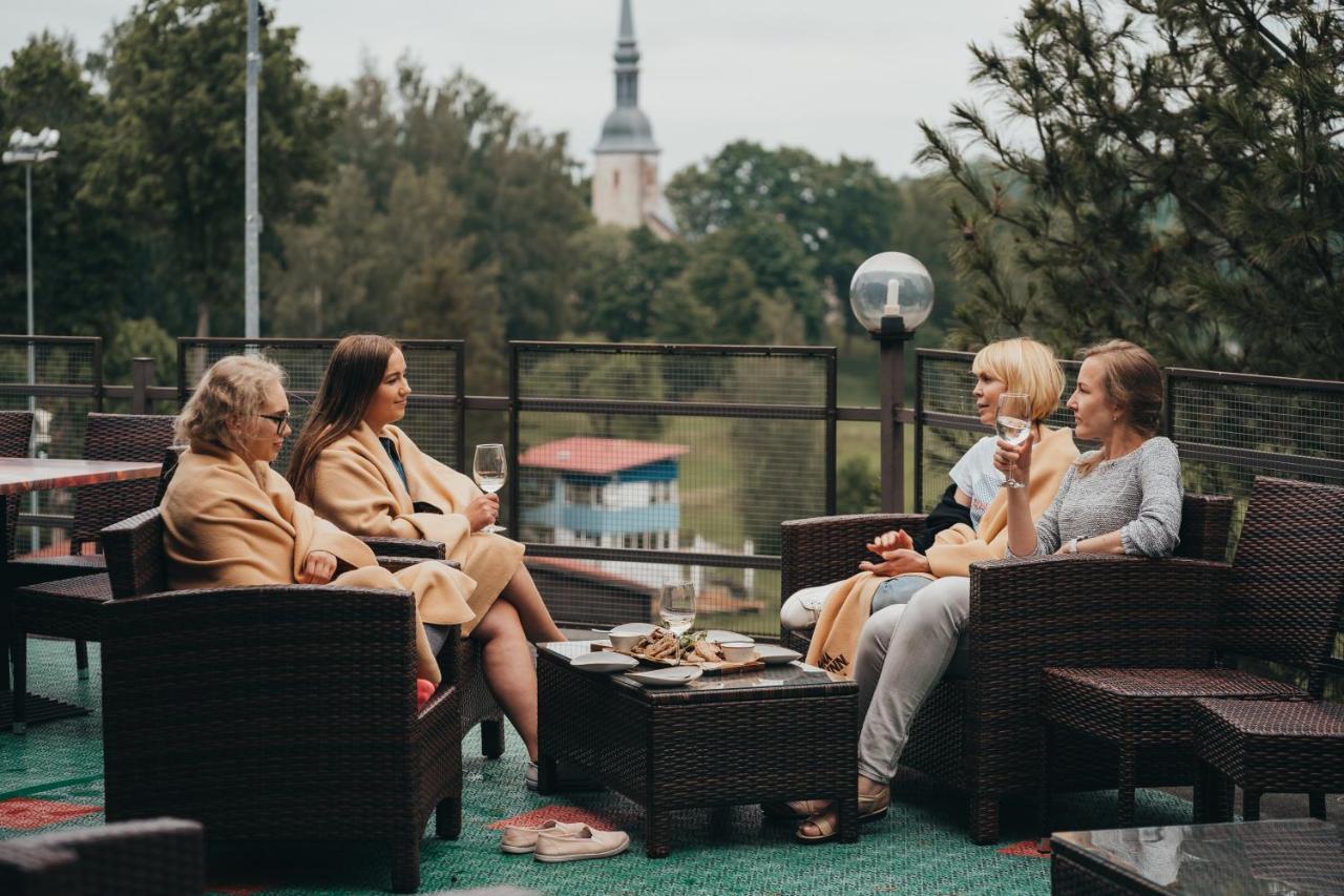 Ugandi Hotel Otepää Buitenkant foto
