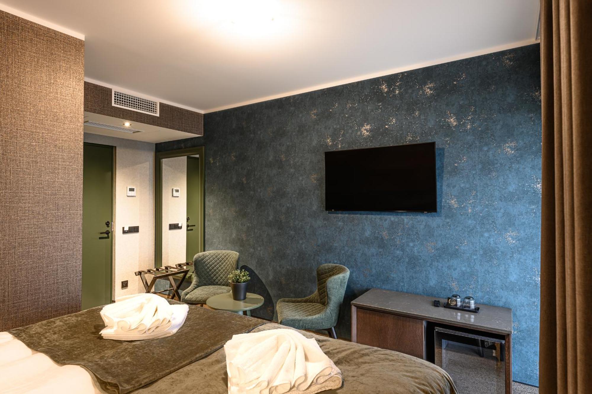 Ugandi Hotel Otepää Buitenkant foto